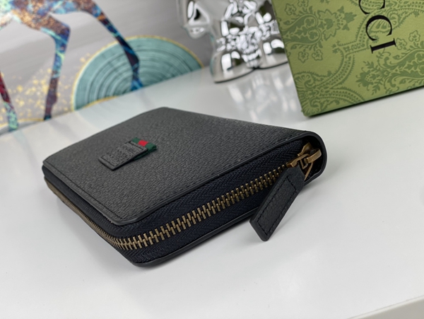 グッチ財布コピー内部構造